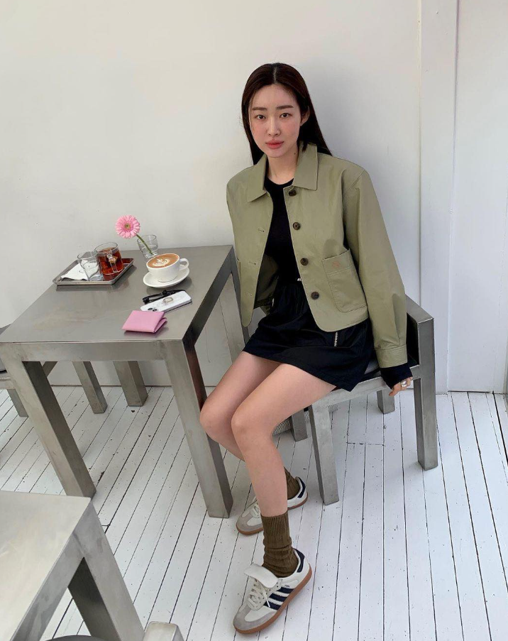  차정원의 센스 있는 운동화 선택! 여자 아이다스 스니커즈 패션 추천