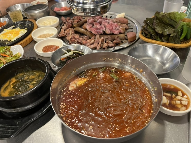  광주 신안동 석탄 구이 어중살 오돌뼈 갈매기살 맛집 '돼지꿈꾸다'