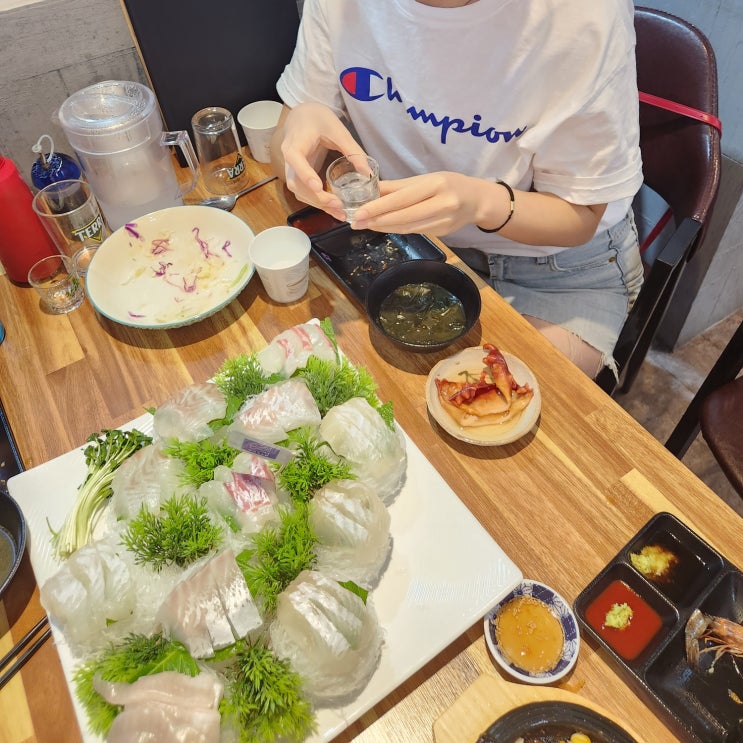  관평동횟집 회양수산부 회식하며 랍스터회도 먹자