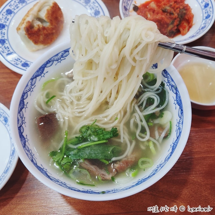 가산동 햄버거보다 빨리 나오는 오한수우육면가 가산동 햄버거보다 빨리 나오는 오한수우육면가