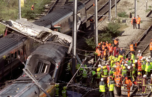 1999년 발생한 참사,래드브로크 그로브 철도 충돌사고