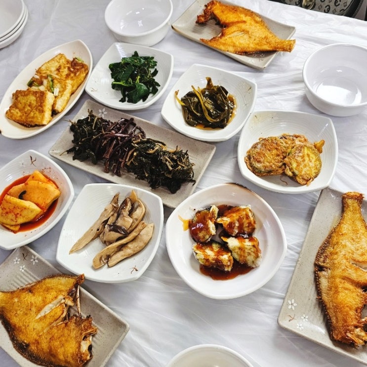  속초맛집 속초가든 다양한 나물반찬 정갈한 한정식