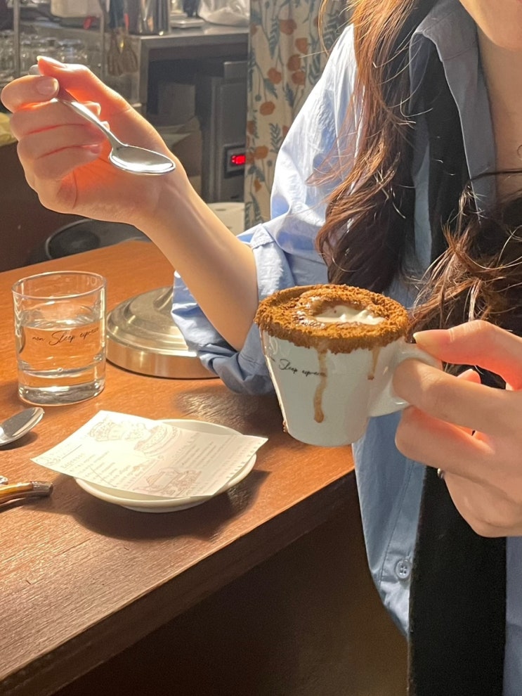  망원동 데이트코스 맛집 동경돈가스,에스프레소바 넌슬립,이자카야 카에루,구운,구스커피앤바