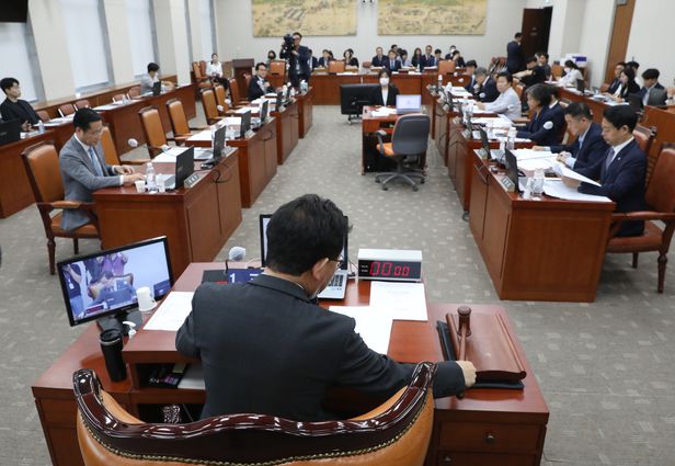 가구도 ‘학자금 대출 무이자’... <b>민주</b>, <b>상임위</b> 단독처리