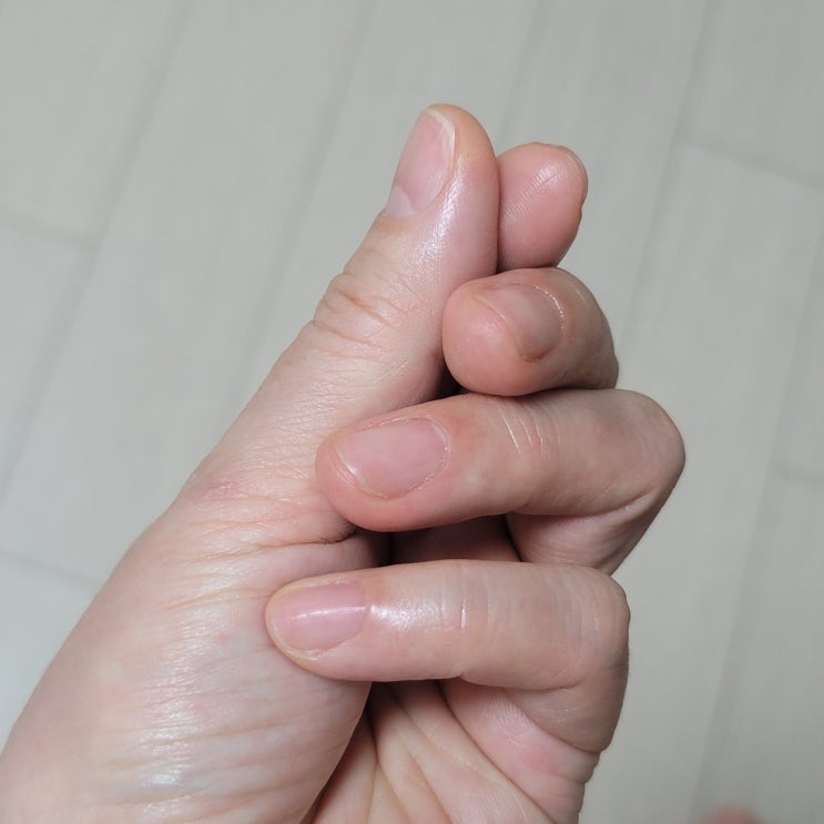  건강한 손톱이 예쁘게 빛나요