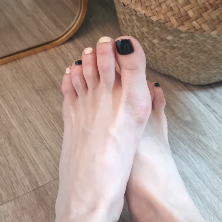  신논현 네일샵 뷰티놀이터에서 페디큐어 받고 왔어요