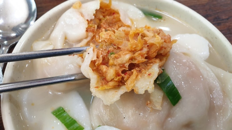  손만두국 전문이지만 아구 동태 낙지 찜탕 다파는- 당목골