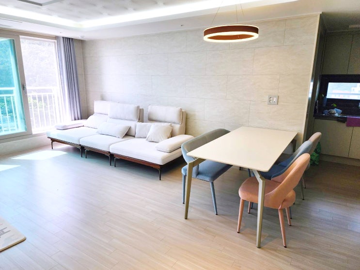  세라믹 6인식탁에 원목쇼파 잘 어울릴까요?- 사하힐스테이트