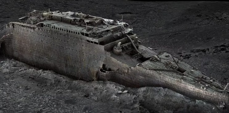 전에 보지 못한 '타이타닉호'의 모습 재현...최초의 실물 크기 스캔 VIDEO: First ever full-sized scans of the shipwreck...