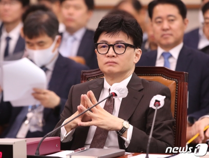 <b>김종인</b> "<b>한동훈</b>은 이미 정치인…정치하든지 변호사 하든지 두... 
