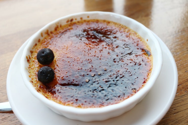  제주 서귀포 카페 오버더윈도우 크렘브륄레 완전 맛도리잖아