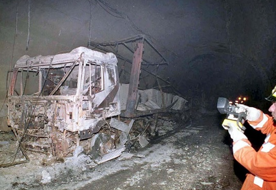 1999년 발생한 프랑스와 이탈리아 사이의 몽블랑 터널 화재사건