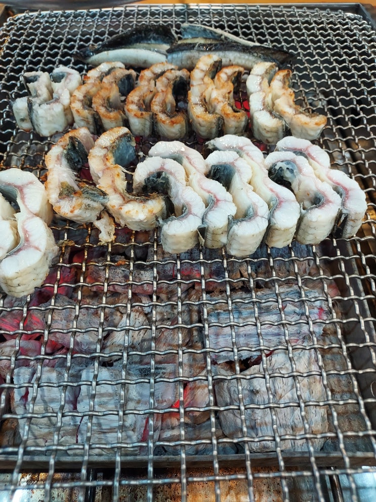  퍽 괜찮은 일산 장어구이 맛집 - 여자만