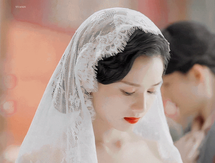 일견경심(一见倾心) 일견경심(一见倾心)