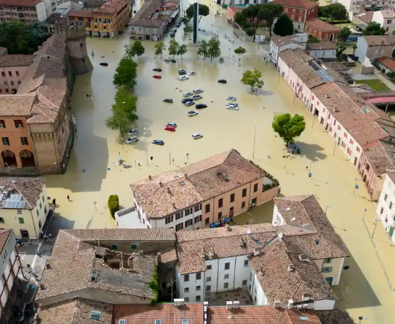 날씨 추적기: 수개월간의 가뭄으로 악화된 이탈리아의 홍수
