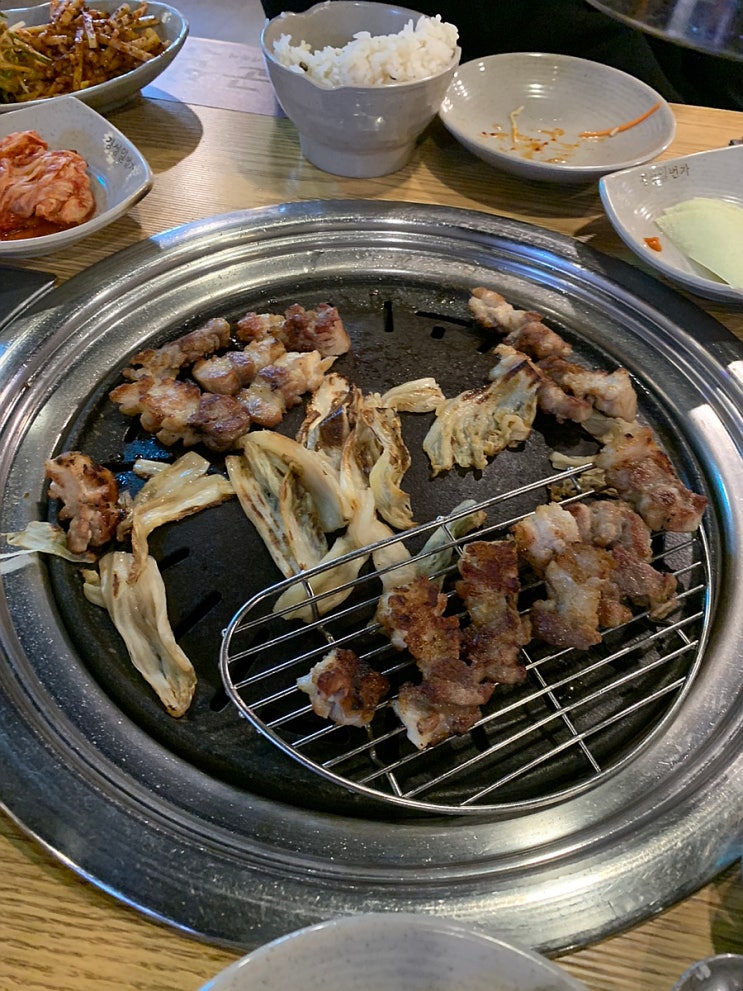  "23년 3월 먹방일지" (신민회,군산꽃삼겹,청춘하이볼,조박사설렁탕,연초밥,목구멍,골목)