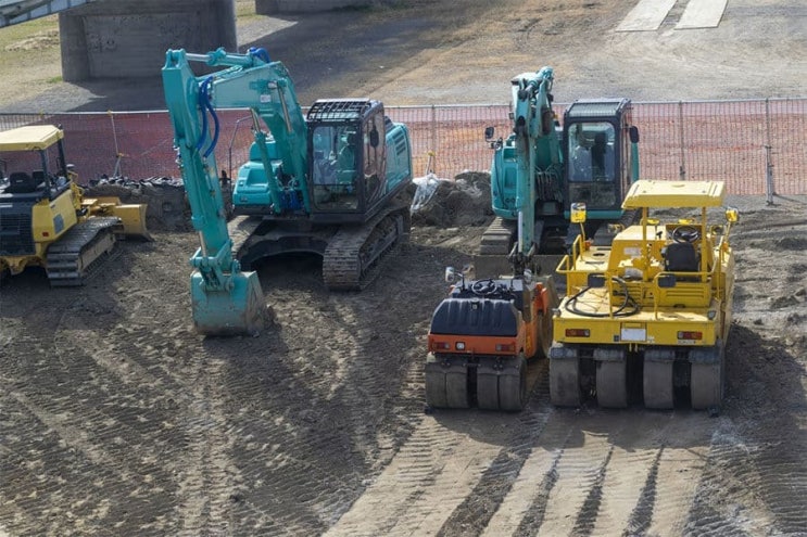  차량계 건설기계는 작업 전에도 안전대책을..車両系建機は作業前も安全対策を