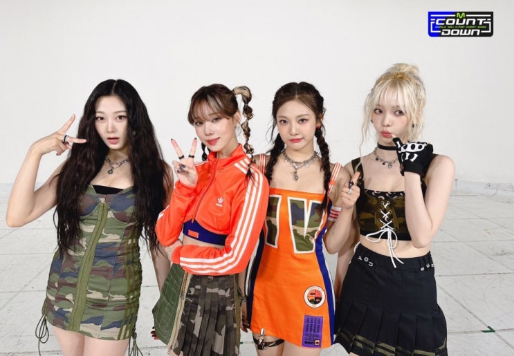 인기 걸그룹 에스파 멤버 카리나, 한양대 에리카 축제서 범접할 수 없는 비주얼 과시 (+동영상) 인기 걸그룹 에스파 멤버 카리나, 한양대 에리카 축제서 범접할 수 없는 비주얼 과시 (+동영상)