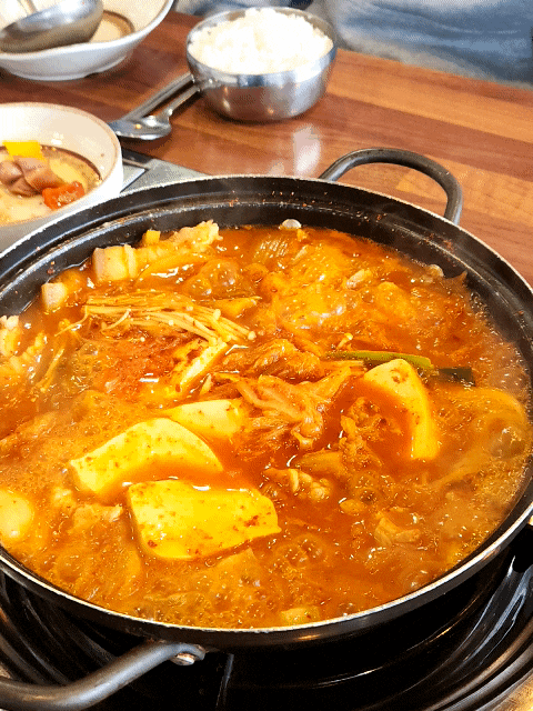 장항읍 다해묵은지 - 김치찌개 잘하는 점심밥집