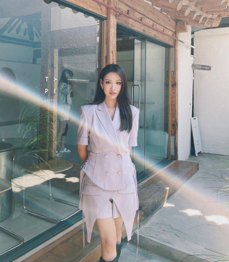  이사배의 여자 여름 셋업 스타일링 따라잡기