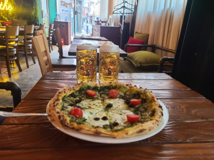  [숙대] 피자 도우가 맛있던 피맥집_더블랙웨일바