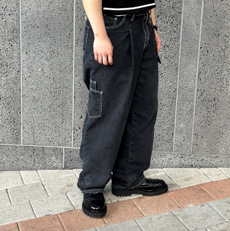  남자 흑청바지 코디 친다운 플리츠 흑청 팬츠 멋져