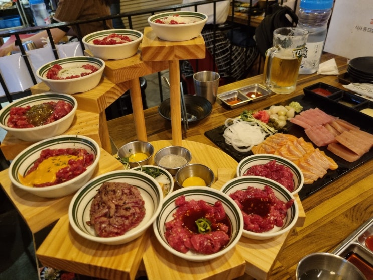  [신논현 맛집] 육회 연어가 무한리필? 육회반한연어 신논현본점