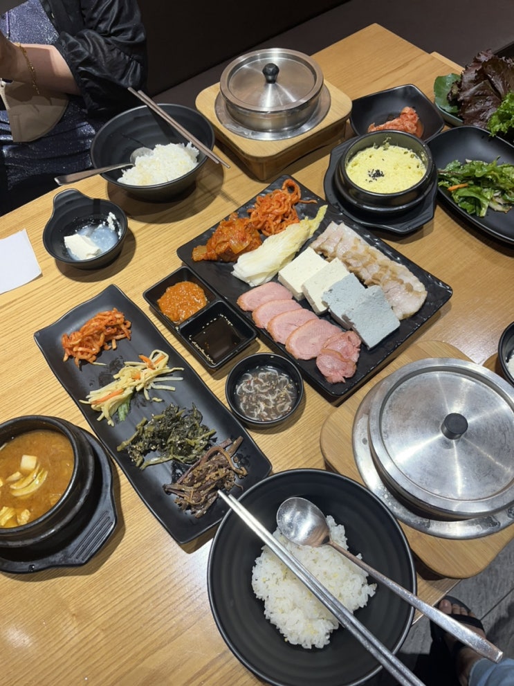  수원 롯데몰 한식"만석장”
