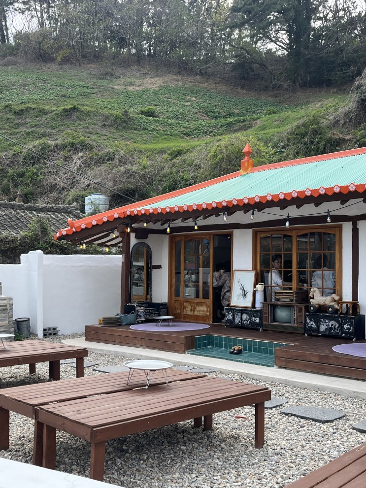 통영 산양읍 할머니댁이 떠오르는 시골감성 카페 ‘통영촌집 화소반’