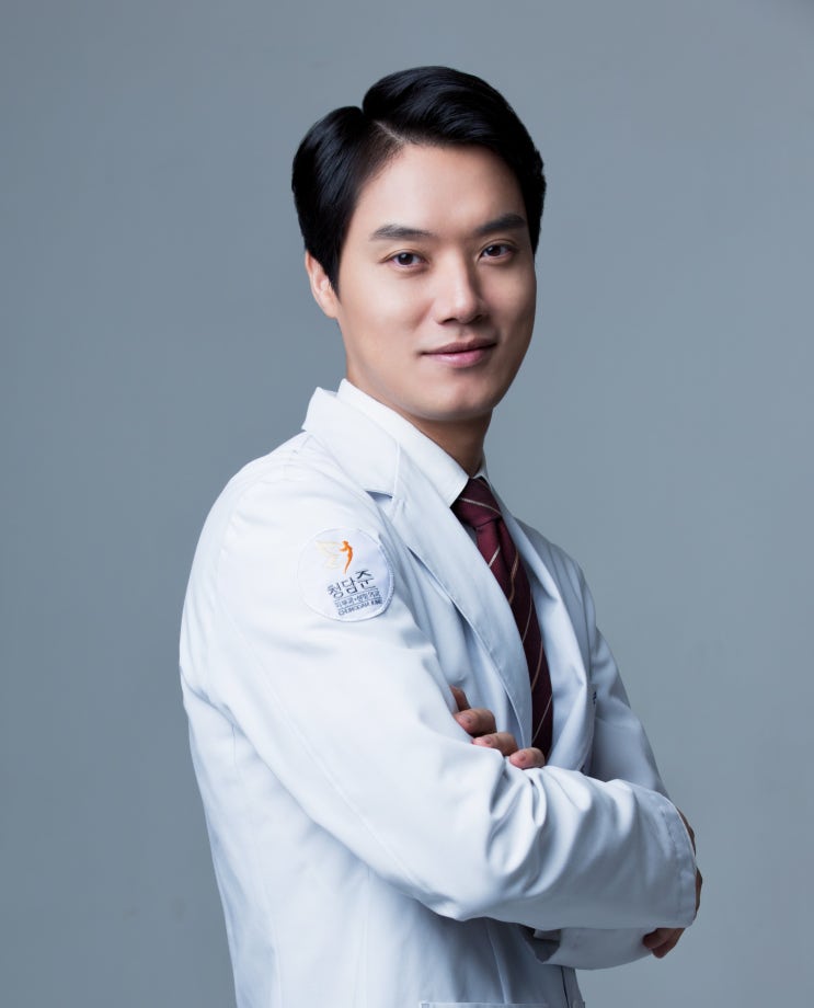  청담준의원, 7년 넘는 단골 고객들이 많은 이유 - 박승근 대표원장
