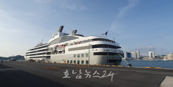  여수시, 21일 여수항 1만900톤급 국제 크루즈선 ‘르솔레알’호 입항