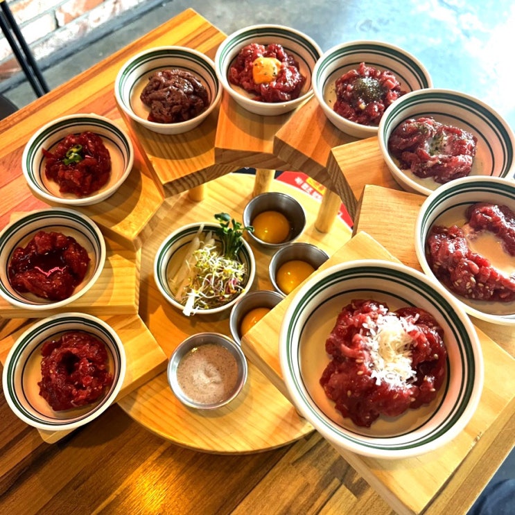  [강남] 단체 모임하기 좋은 신논현 맛집, 김천재의육회반한연어신논현본점