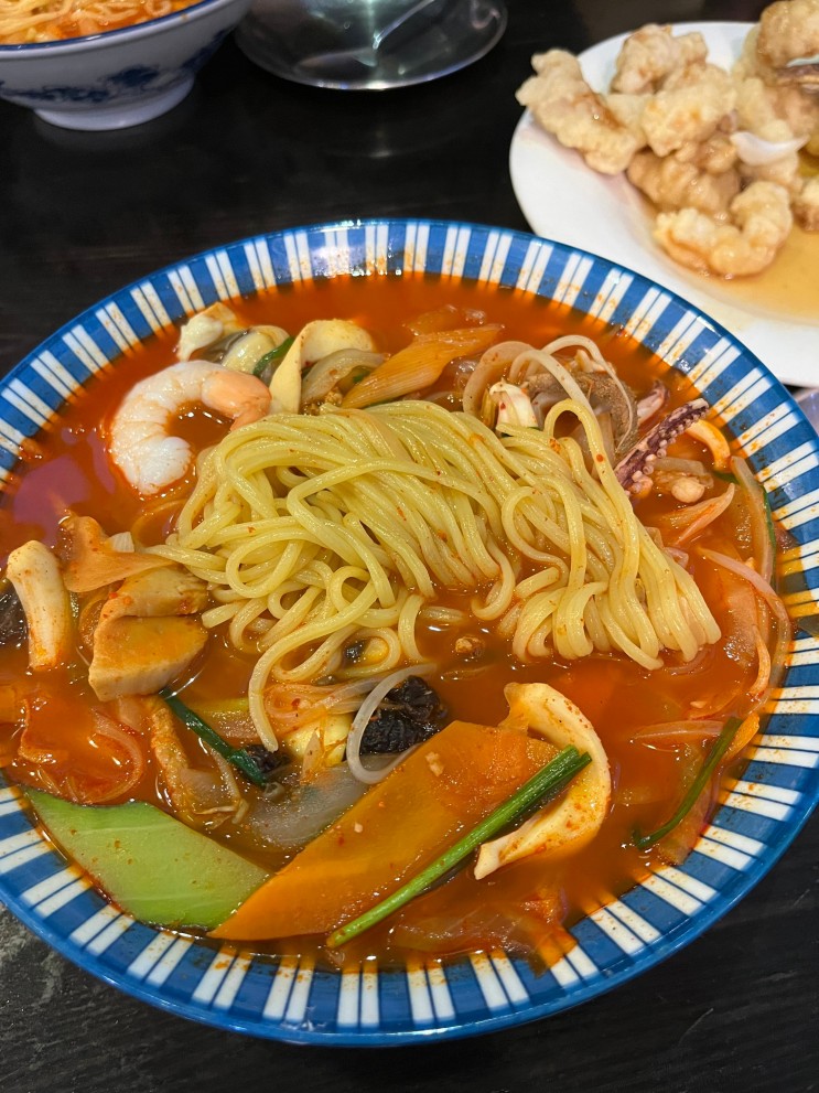 [신가동 맛집] 칠봉이짬뽕 ! 얼큰한 짬뽕과 연근탕수육이 맛있는 중국집 !