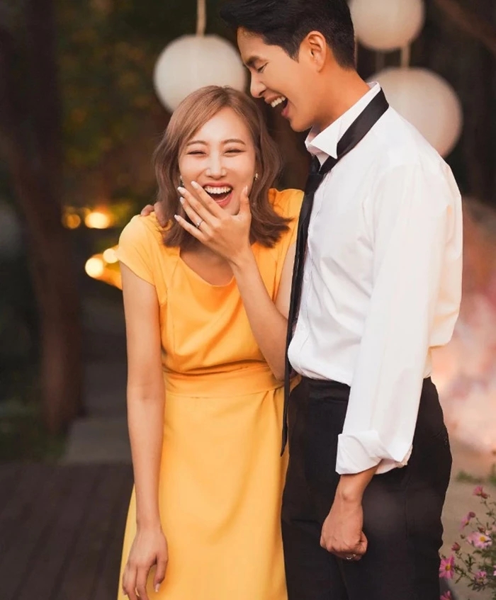 '10년 열애 끝 결혼' 손민수임라라, 머리 빗어주던 엄마가 딸에게 한 말 "눈물 난다" '10년 열애 끝 결혼' 손민수임라라, 머리 빗어주던 엄마가 딸에게 한 말 "눈물 난다"