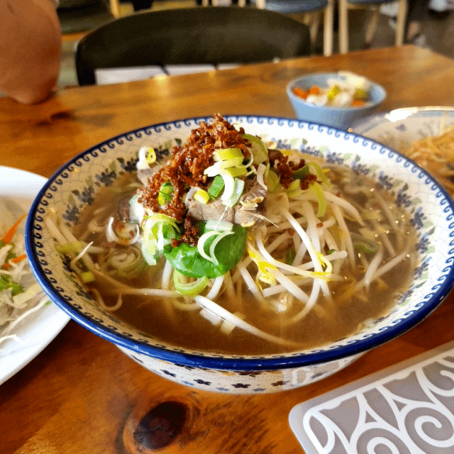  초록 초록 신동 맛집 타이테라스