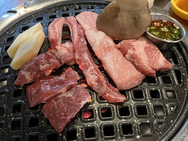 [부산 수영]70연탄_ 이베리코 돼지고기맛집, 연탄구이맛집