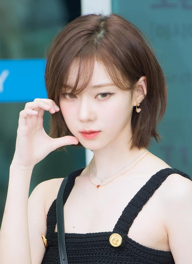 aespa Karina, Winter, Ningning, Giselle's Airport Fashion: Heart Jewelry and Watches by Chopard
