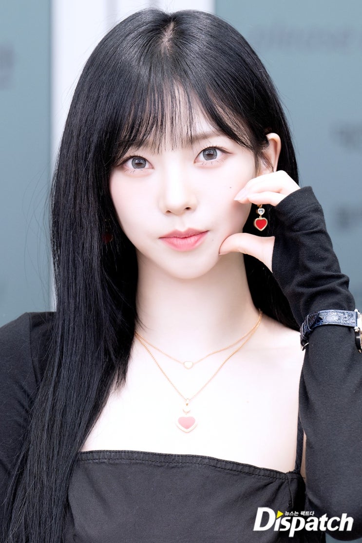 "이제 못 보나" 다시 흑발로 돌아온 에스파 카리나, '칸 영화제' 참석 위해 출국 "이제 못 보나" 다시 흑발로 돌아온 에스파 카리나, '칸 영화제' 참석 위해 출국