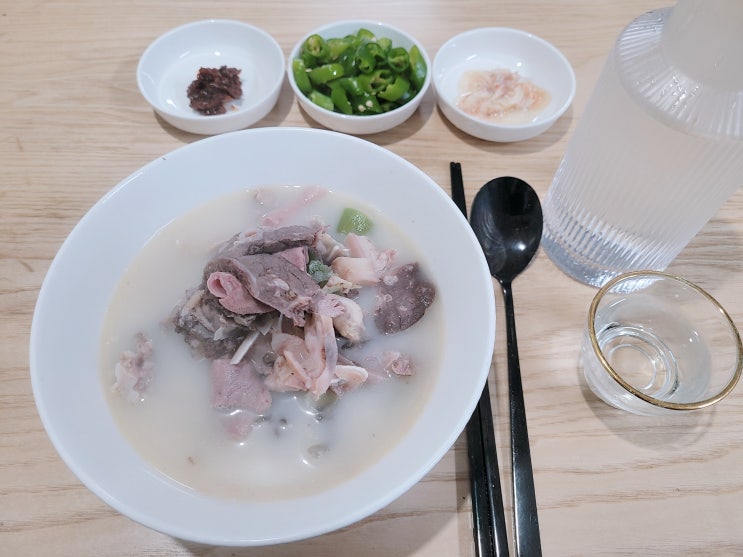  국물 안주 장순필푸드 얼큰한 술국 너무 맛있어