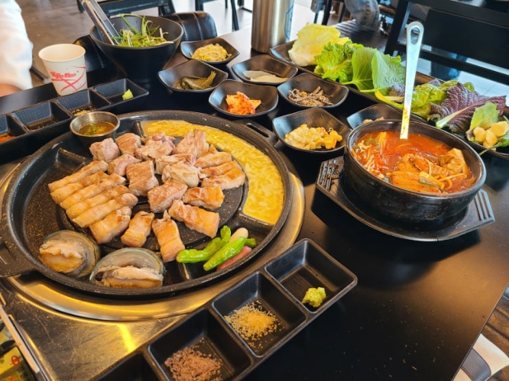  서귀포 중문 '숙성돈가' 푸짐한 무한리필로 식사하기 딱 좋은!! 워터에이징숙성 중문돼지고기맛집