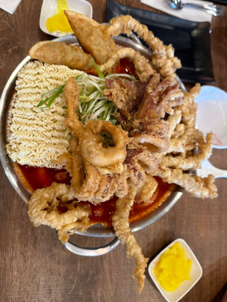  파파스 박스/ 밴쿠버 써리 분식집/ 통마리오징어튀김 떡볶이 / 캐나다의 5만 5천원짜리 떡볶이