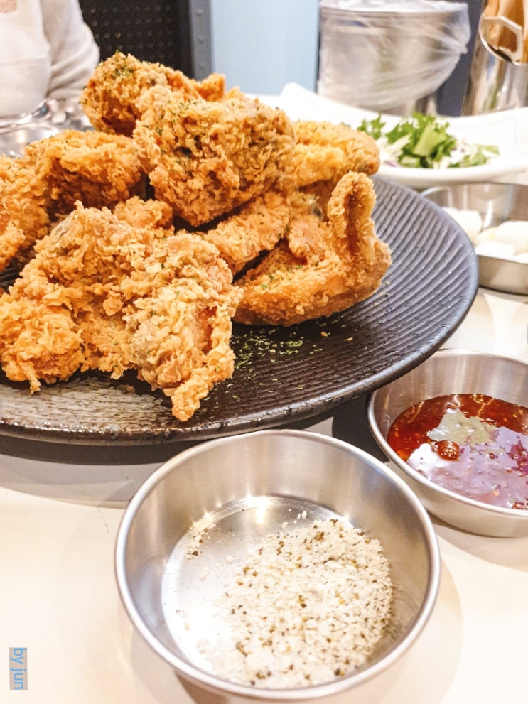  천안아산역 BBQ치킨 - 항상 근본이 되는 맛의 황금올리브
