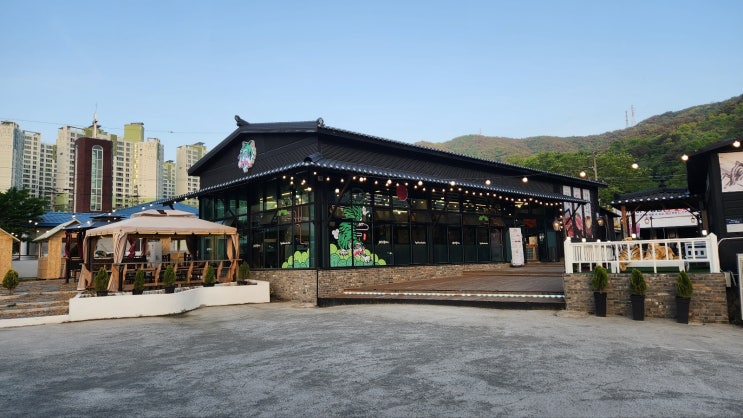  호랑이생대패 야외텐트가있는 백천동 고깃집