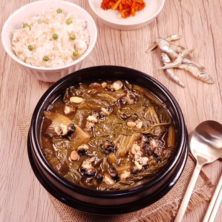  간편식 한끼데이 '우렁 풍덩~ 멸치 된장 우거지국'