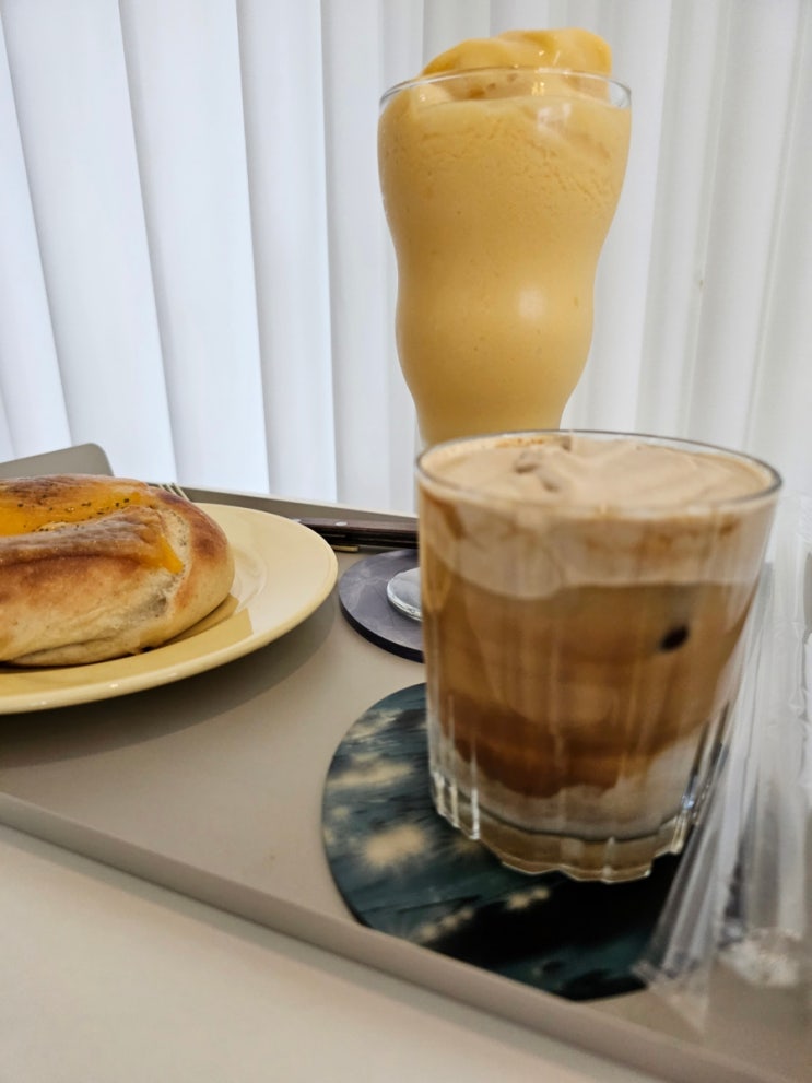  카페 호훈~피넛아인슈페너 맛집