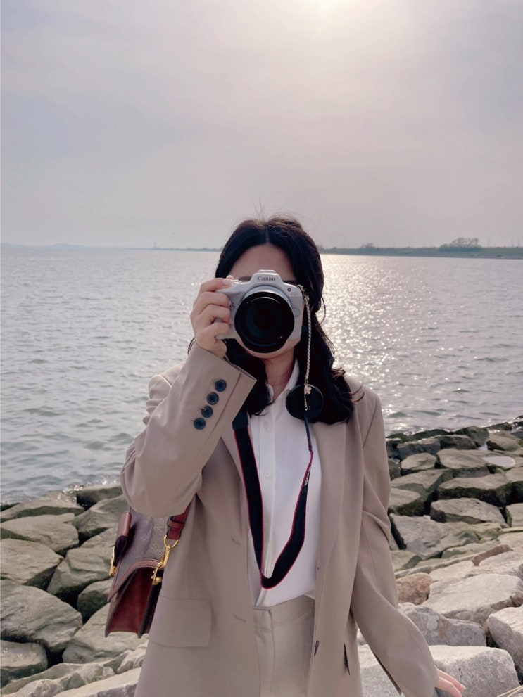  [ 자켓코디 / 자켓추천 ] 한국적인 매력과 지속가능한 가치로 옷을 짓는 안온 후기 넉넉한 핏이 편안한 코코아색 자켓 키작녀 코디