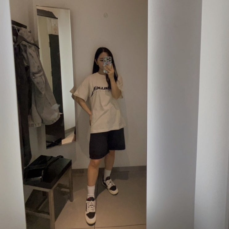 H&M 가성비 1만 원대 메탈리카 그래픽 반팔 티셔츠 H&M 가성비 1만 원대 메탈리카 그래픽 반팔 티셔츠