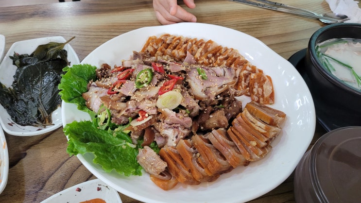  대전송촌동맛집 선비족발순대 편육과 족발의 조합 매력있었다