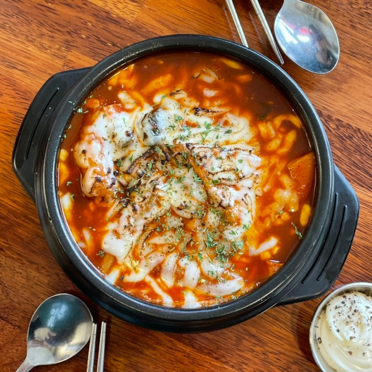  [홍대] 깔끔한 연남동 떡볶이 맛집 | 그동네떡볶이 연남점