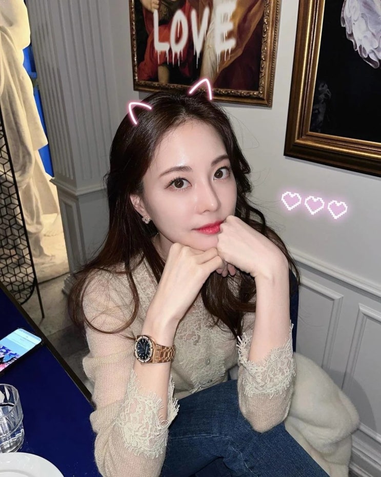 특별한 남사친 소개한 아옳이, 남다른 스펙 소유자로 알려진 프로듀서 유월과 로고송 만들어 특별한 남사친 소개한 아옳이, 남다른 스펙 소유자로 알려진 프로듀서 유월과 로고송 만들어